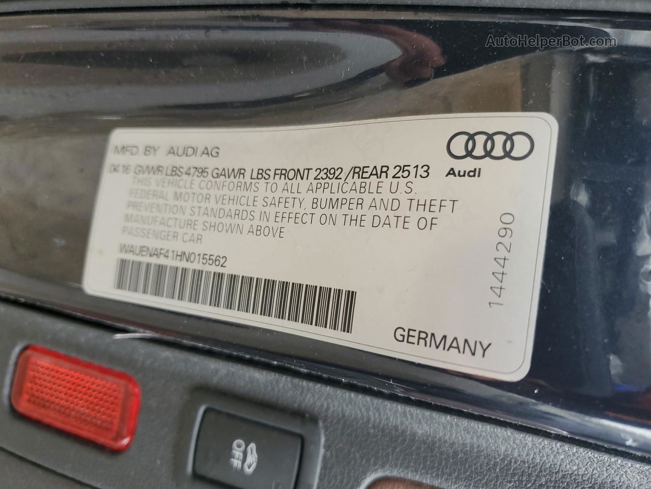 2017 Audi A4 Premium Plus Черный vin: WAUENAF41HN015562