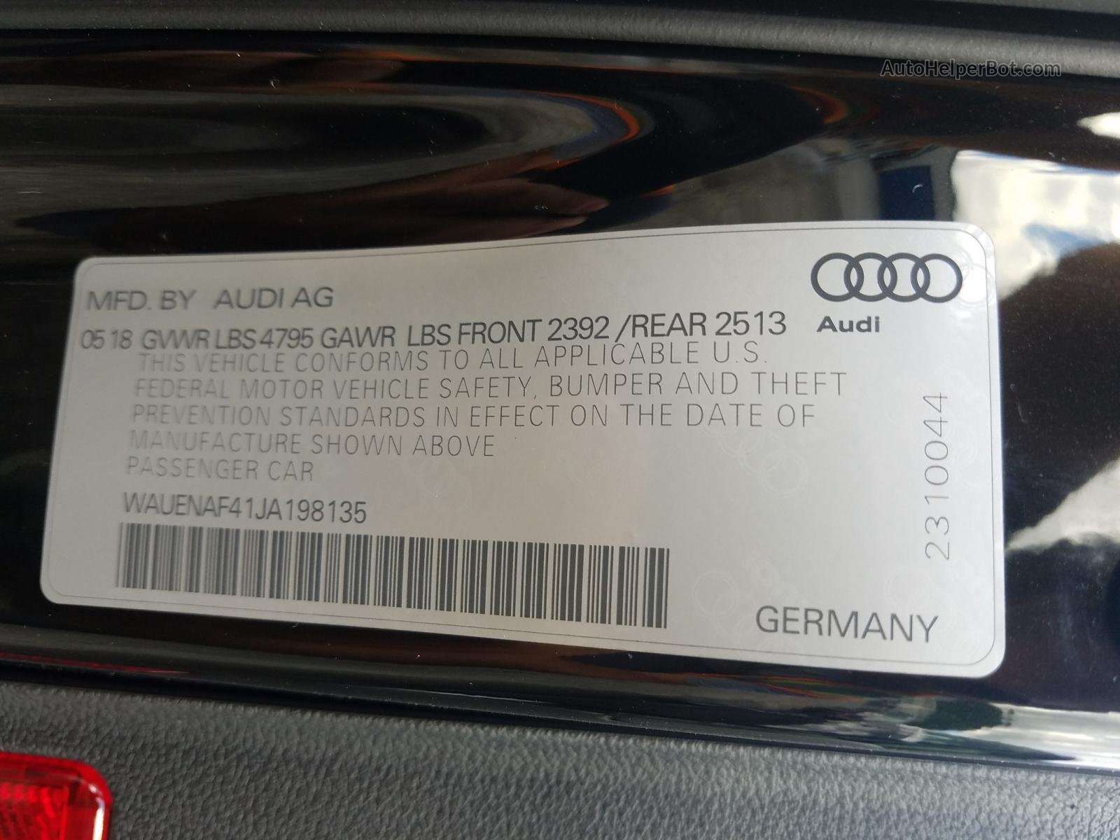 2018 Audi A4 Premium Plus Черный vin: WAUENAF41JA198135