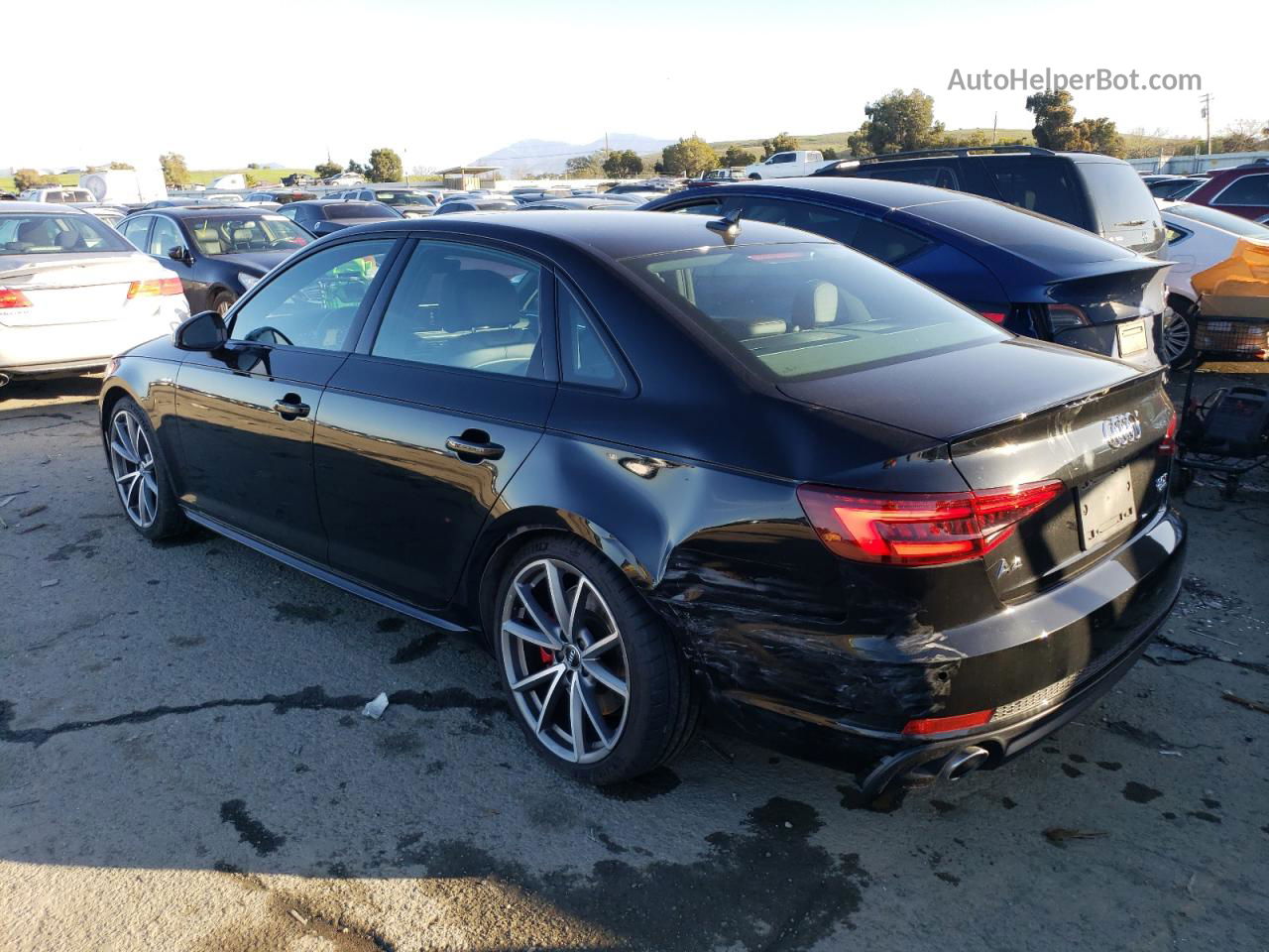 2018 Audi A4 Premium Plus Черный vin: WAUENAF42JA144875