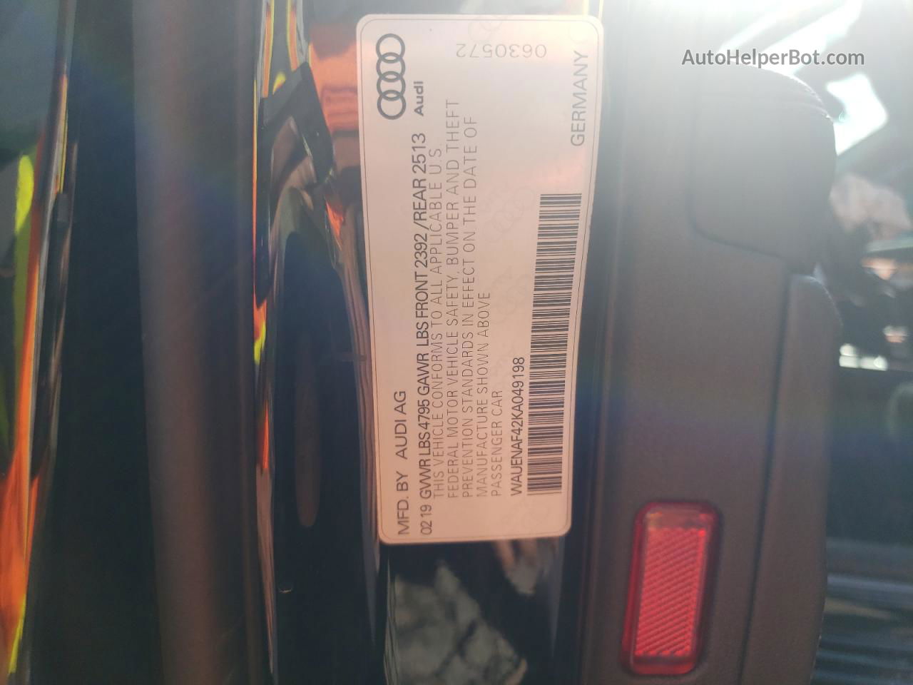 2019 Audi A4 Premium Plus Black vin: WAUENAF42KA049198