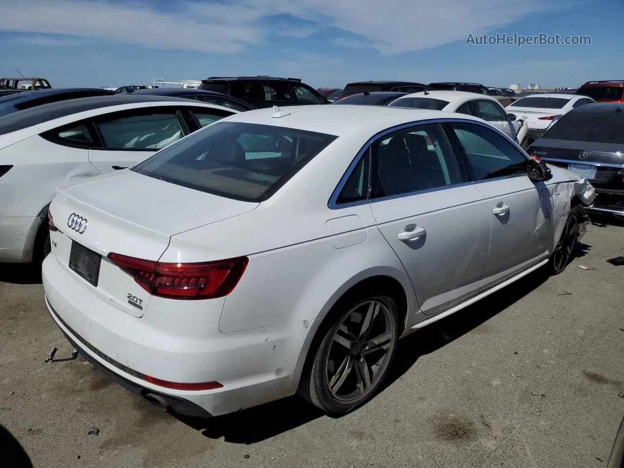 2017 Audi A4 Premium Plus White vin: WAUENAF43HN016518