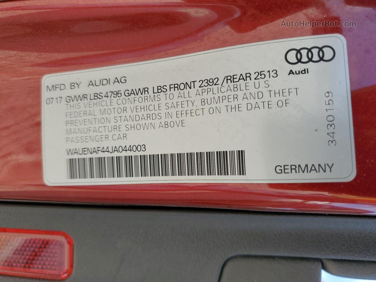 2018 Audi A4 Premium Plus Красный vin: WAUENAF44JA044003