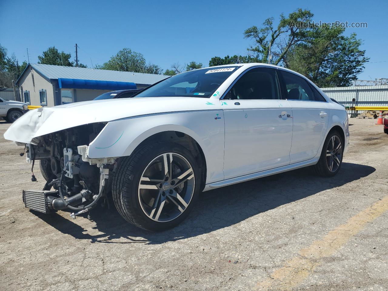 2018 Audi A4 Premium Plus White vin: WAUENAF44JN013780