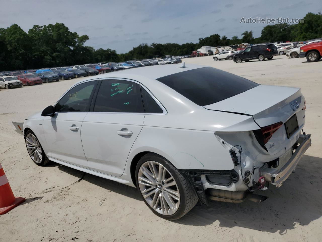 2019 Audi A4 Premium Plus White vin: WAUENAF44KA108140