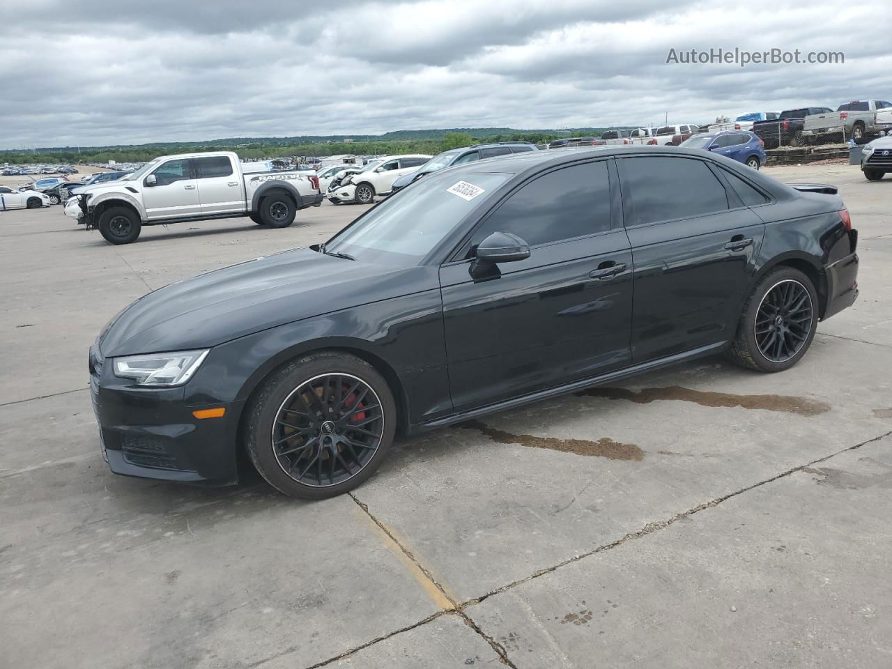 2018 Audi A4 Premium Plus Черный vin: WAUENAF47JA104128