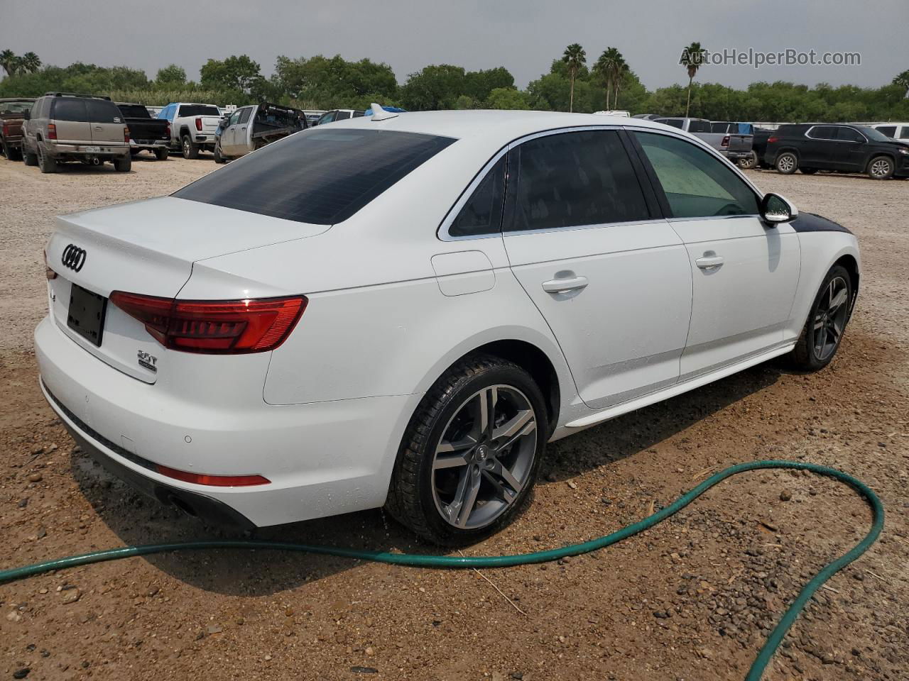 2017 Audi A4 Premium Plus White vin: WAUENAF49HN022940