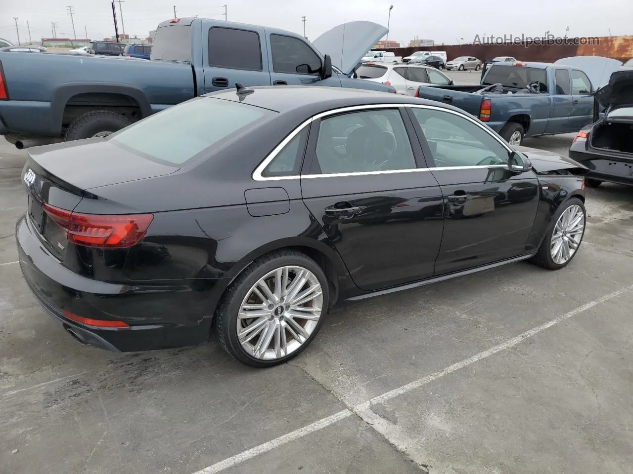 2018 Audi A4 Premium Plus Black vin: WAUENAF49JN000894