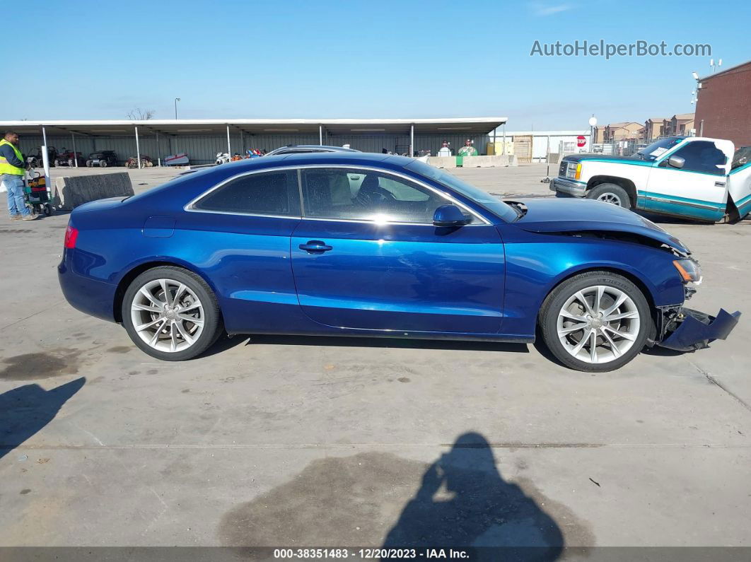 2014 Audi A5 2.0t Premium Синий vin: WAUGFAFR0EA023138