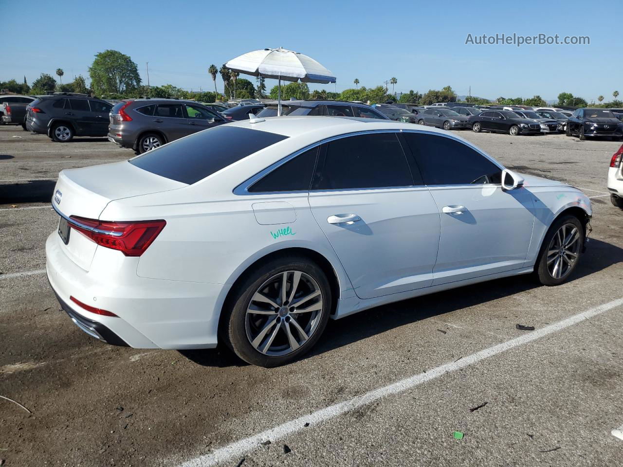 2019 Audi A6 Premium White vin: WAUK2AF24KN024810