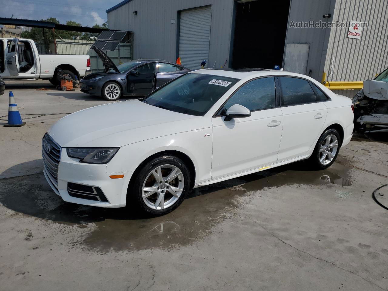 2018 Audi A4 Premium White vin: WAUKMAF41JN015850