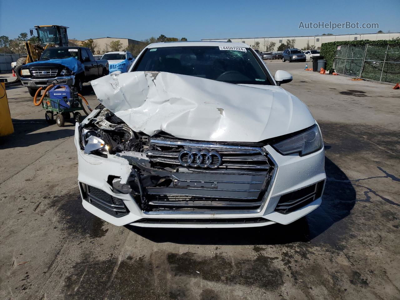 2018 Audi A4 Premium White vin: WAUKMAF44JN013493