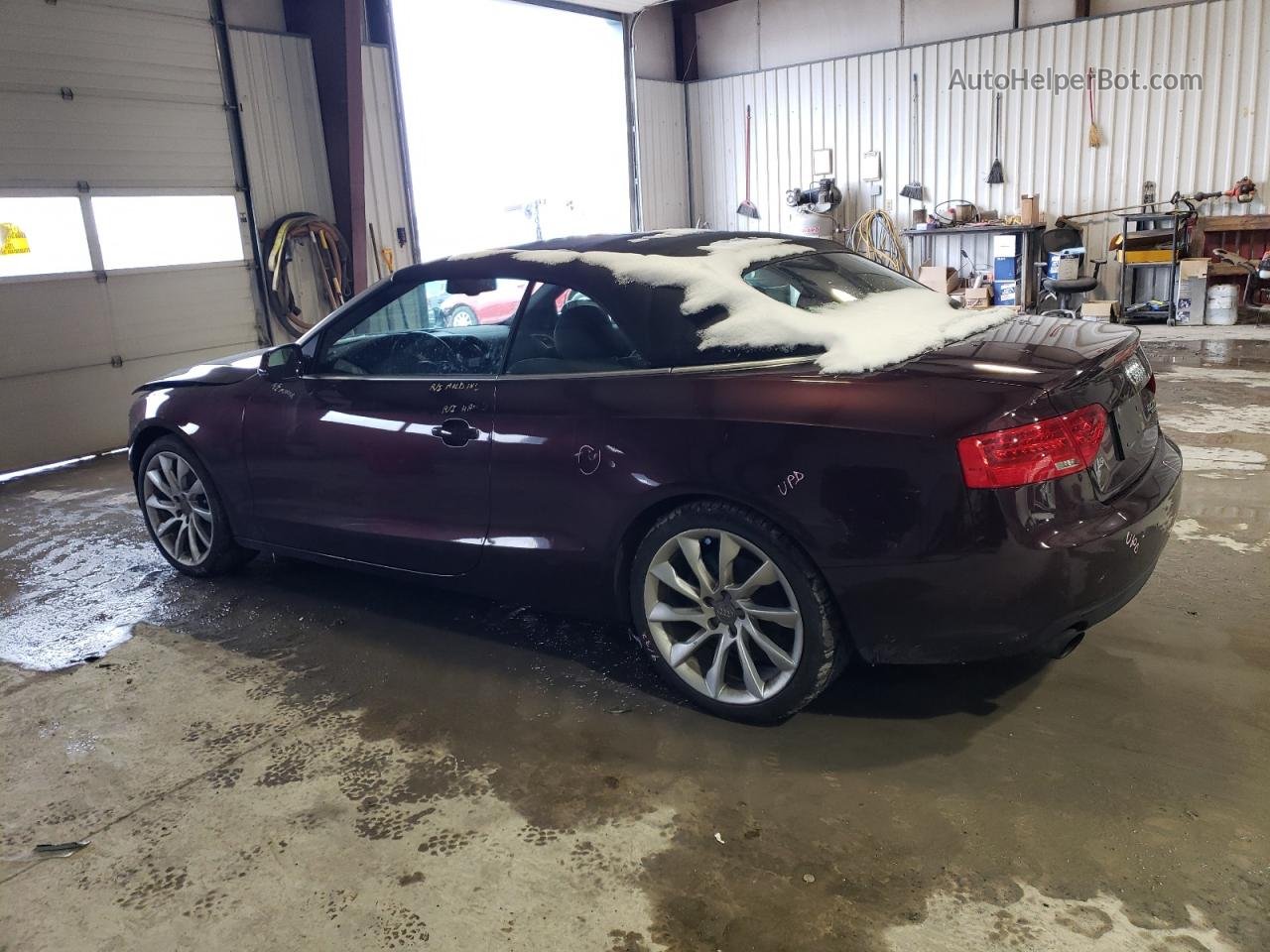 2014 Audi A5 Premium Plus Burgundy vin: WAULFAFH9EN015523