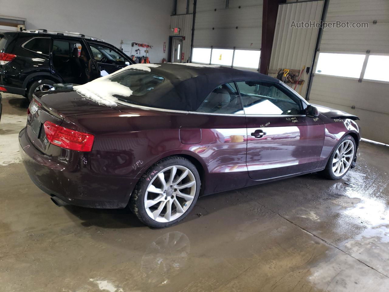 2014 Audi A5 Premium Plus Burgundy vin: WAULFAFH9EN015523