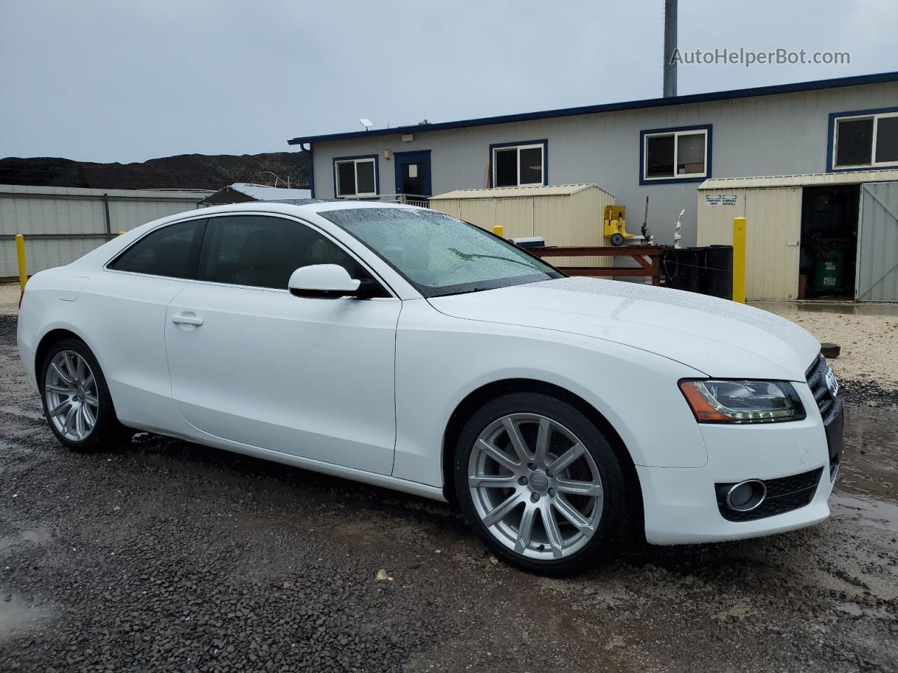 2011 Audi A5 Premium Plus White vin: WAULFAFR3BA049131