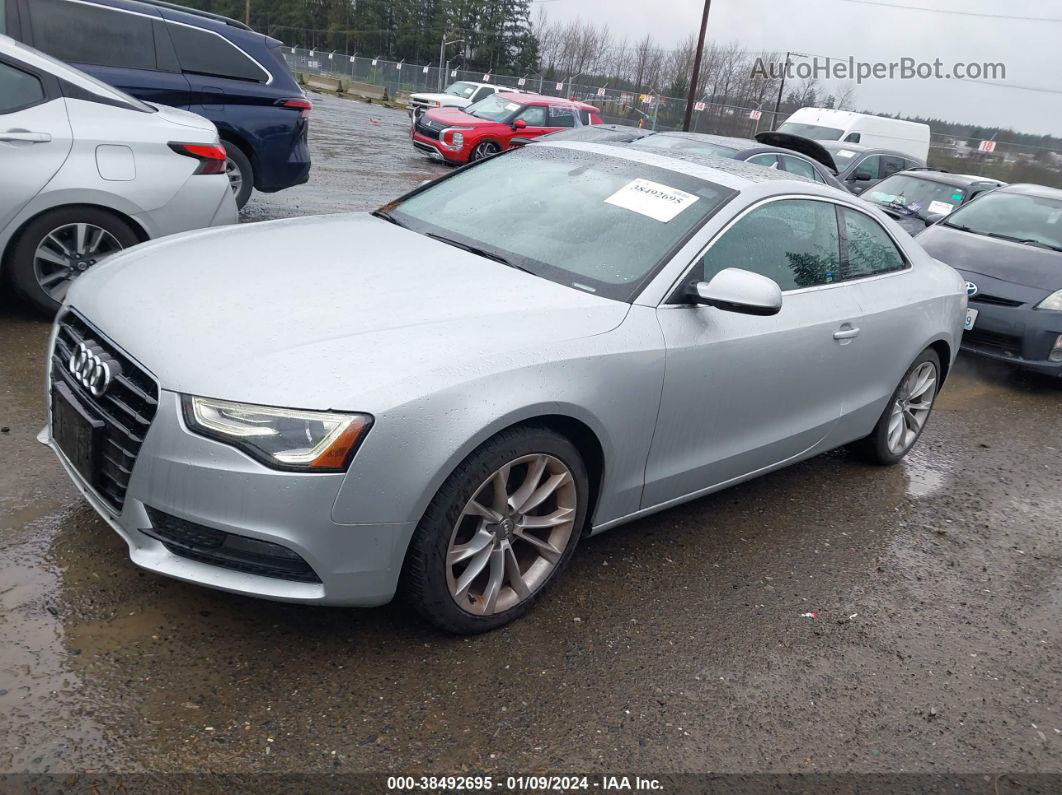 2014 Audi A5 2.0t Premium Серебряный vin: WAULFAFR3EA015856