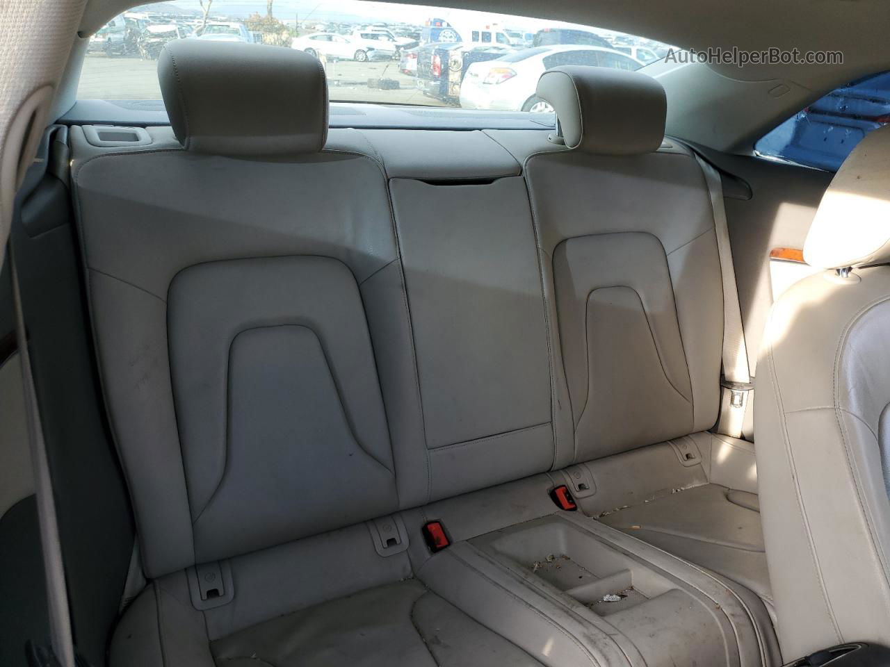 2011 Audi A5 Premium Plus Серебряный vin: WAULFAFR5BA016762