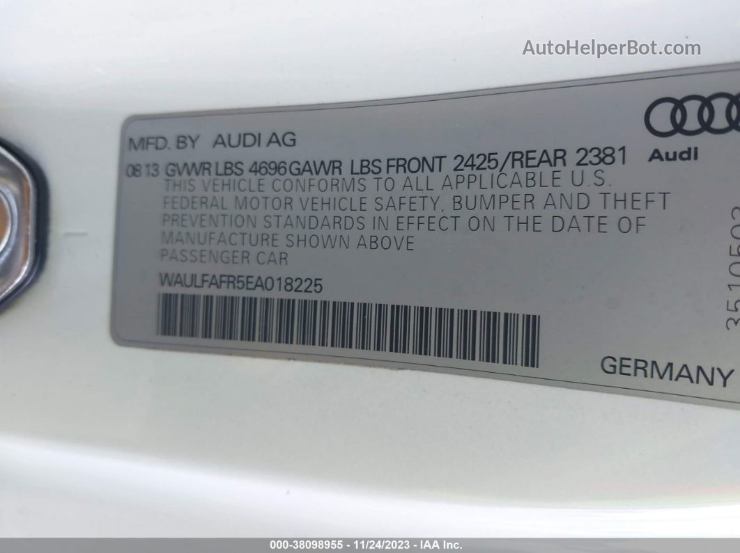 2014 Audi A5 2.0t Premium Белый vin: WAULFAFR5EA018225