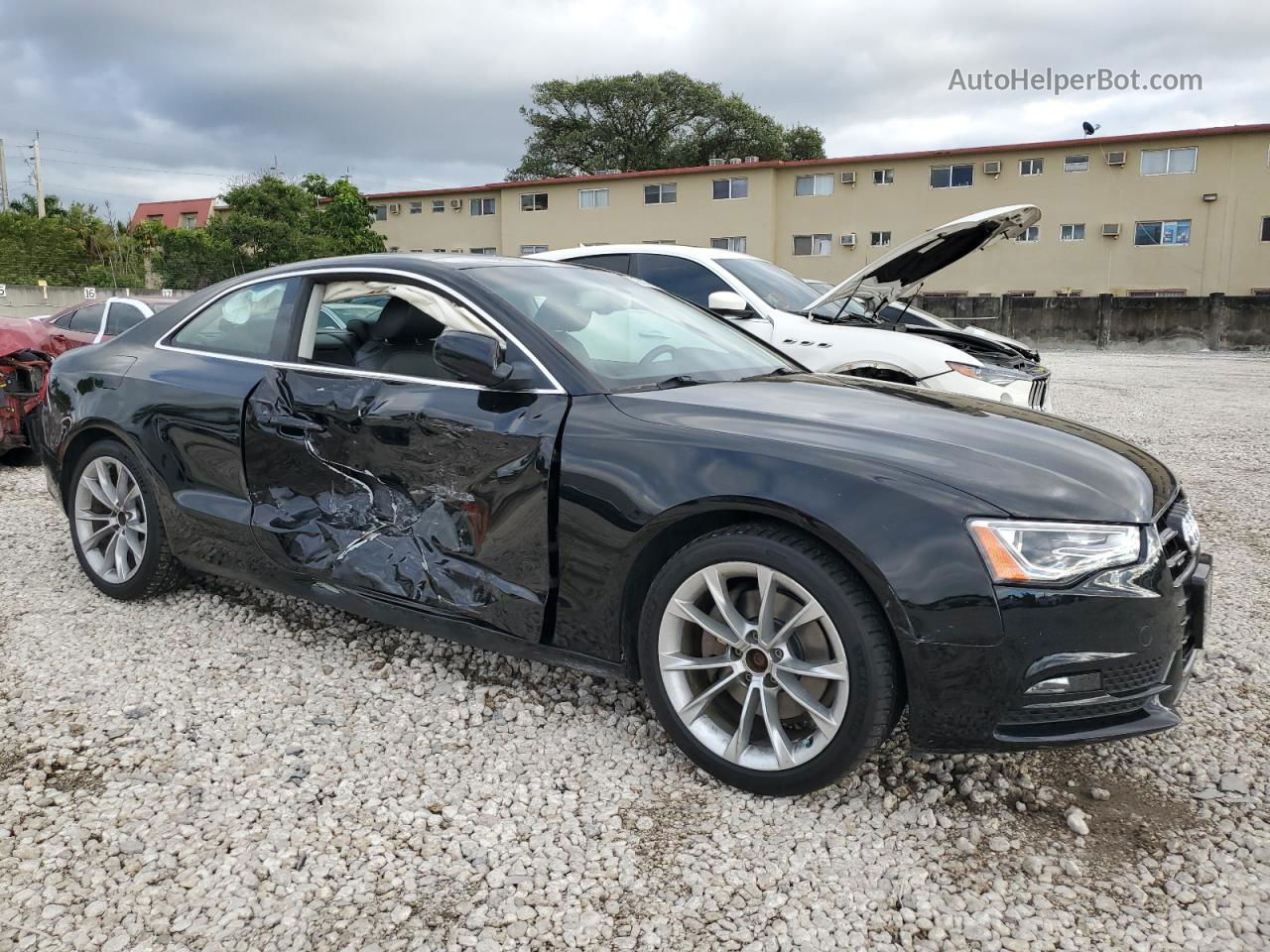 2014 Audi A5 Premium Plus Черный vin: WAULFAFR6EA022512