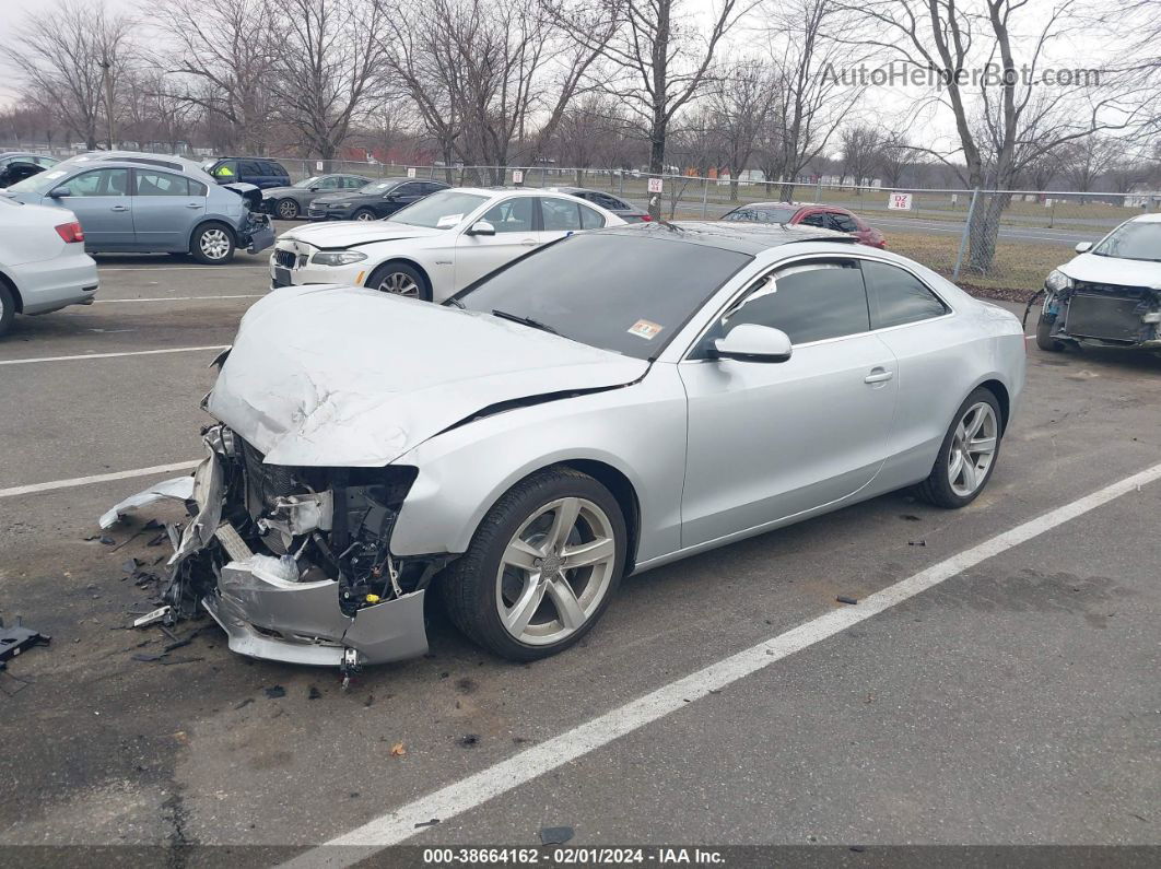 2014 Audi A5 2.0t Premium Серебряный vin: WAULFAFR9EA002285