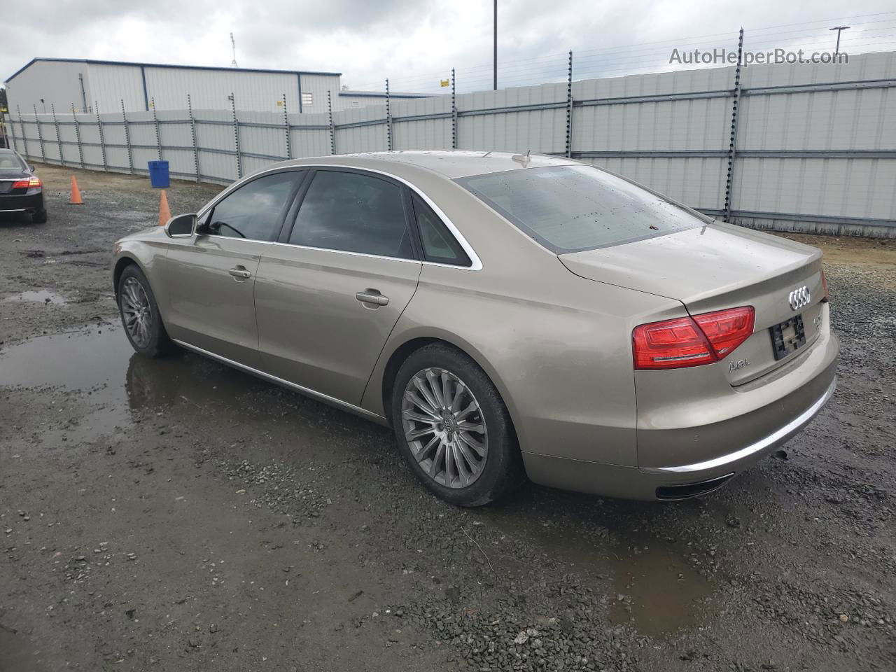 2014 Audi A8 L Quattro Tan vin: WAUR2AFD7EN004782