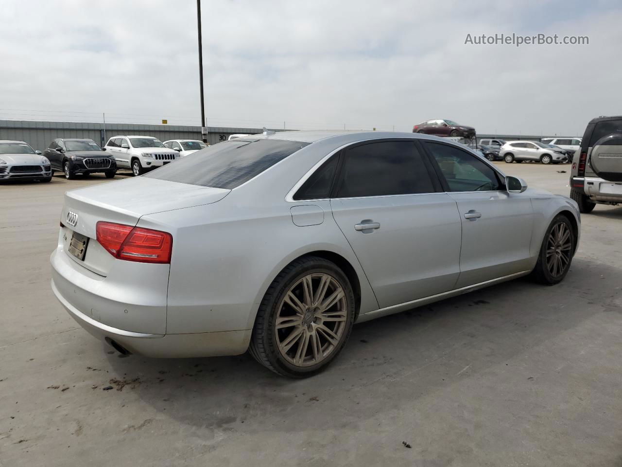 2014 Audi A8 L Quattro Silver vin: WAURGAFD0EN011252