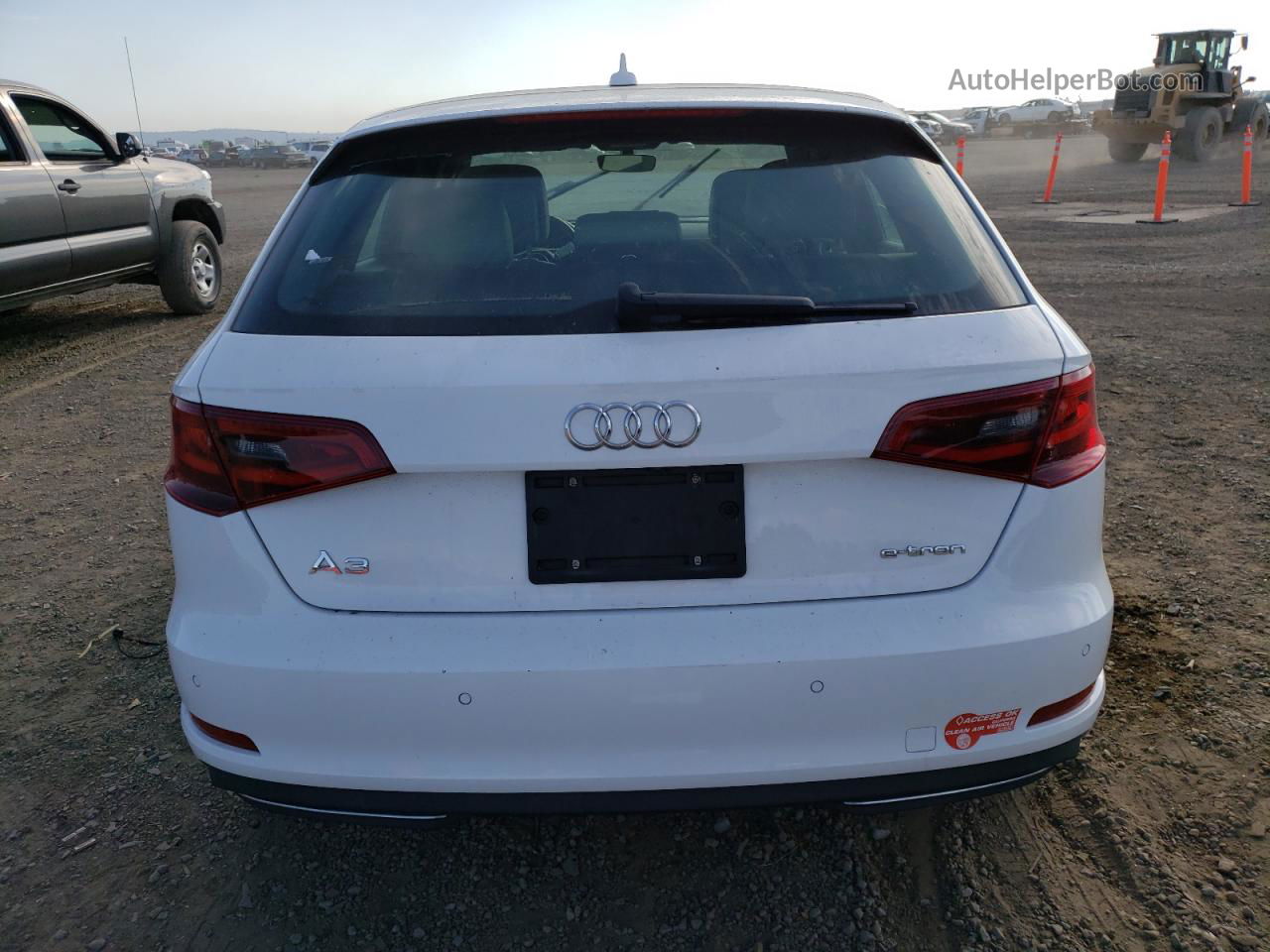 2016 Audi A3 E-tron Premium White vin: WAUUPBFF5GA071457