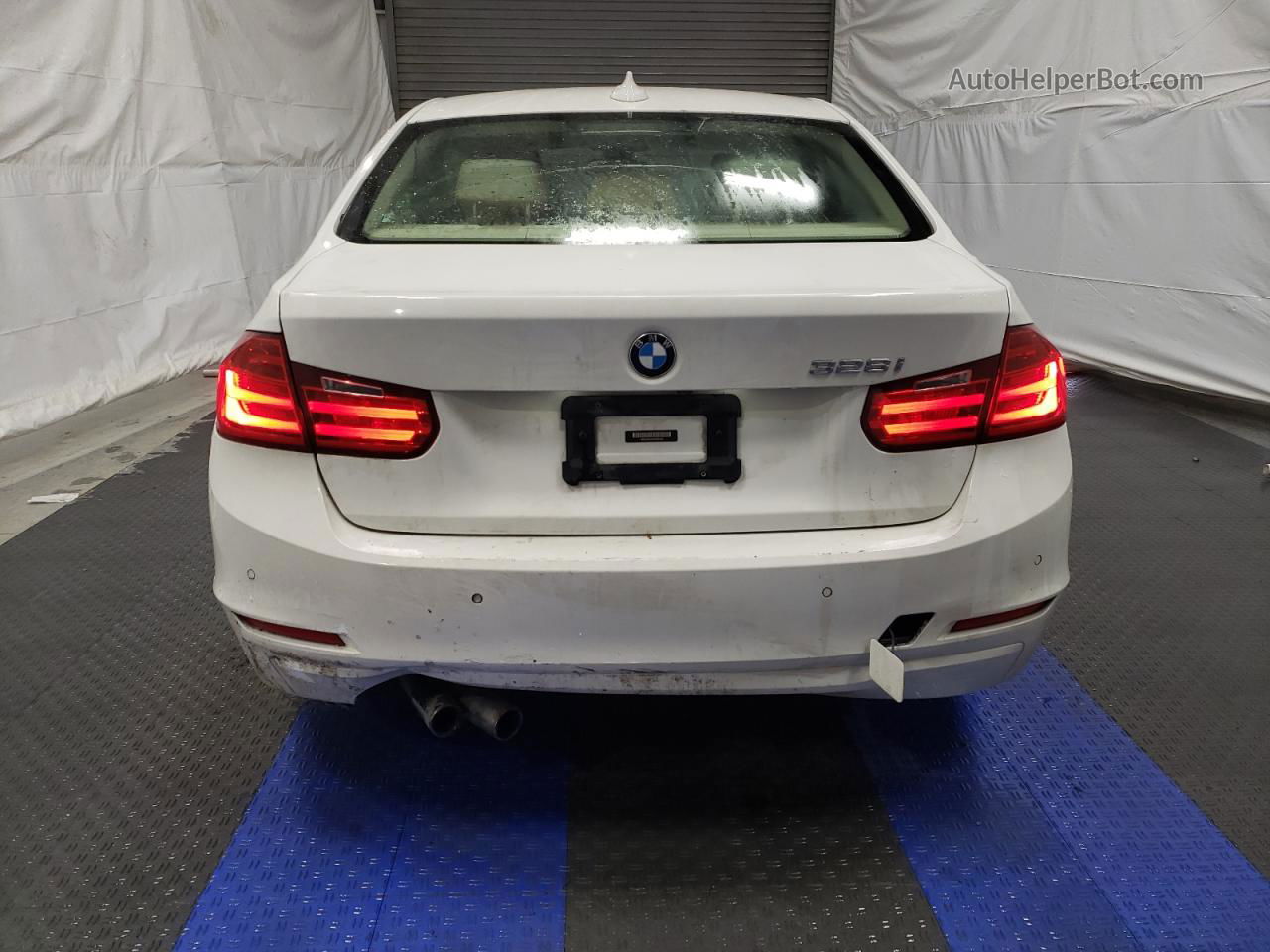 2015 Bmw 328 I Белый vin: WBA3A5C54FF608105