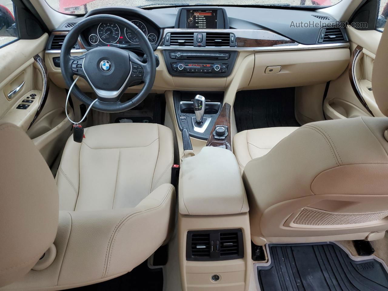 2015 Bmw 328 I Красный vin: WBA3A5G52FNS82093