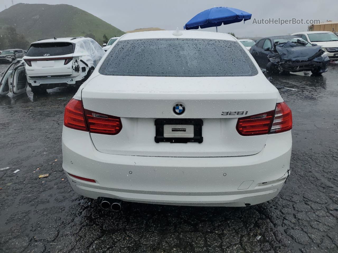 2015 Bmw 328 I Белый vin: WBA3A5G53FNS88095