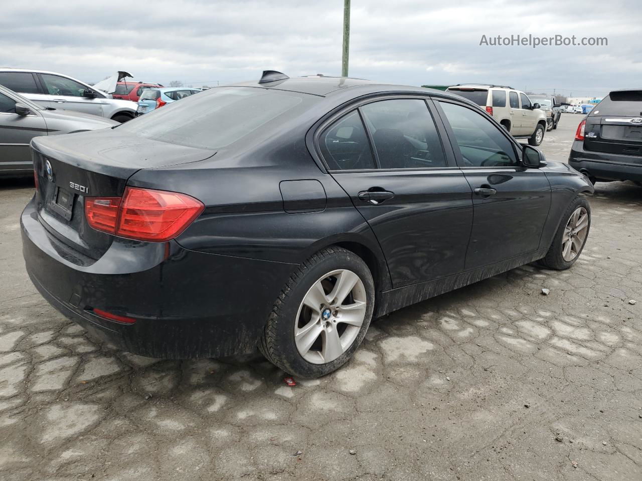 2014 Bmw 320 I Черный vin: WBA3B1C51EF078549