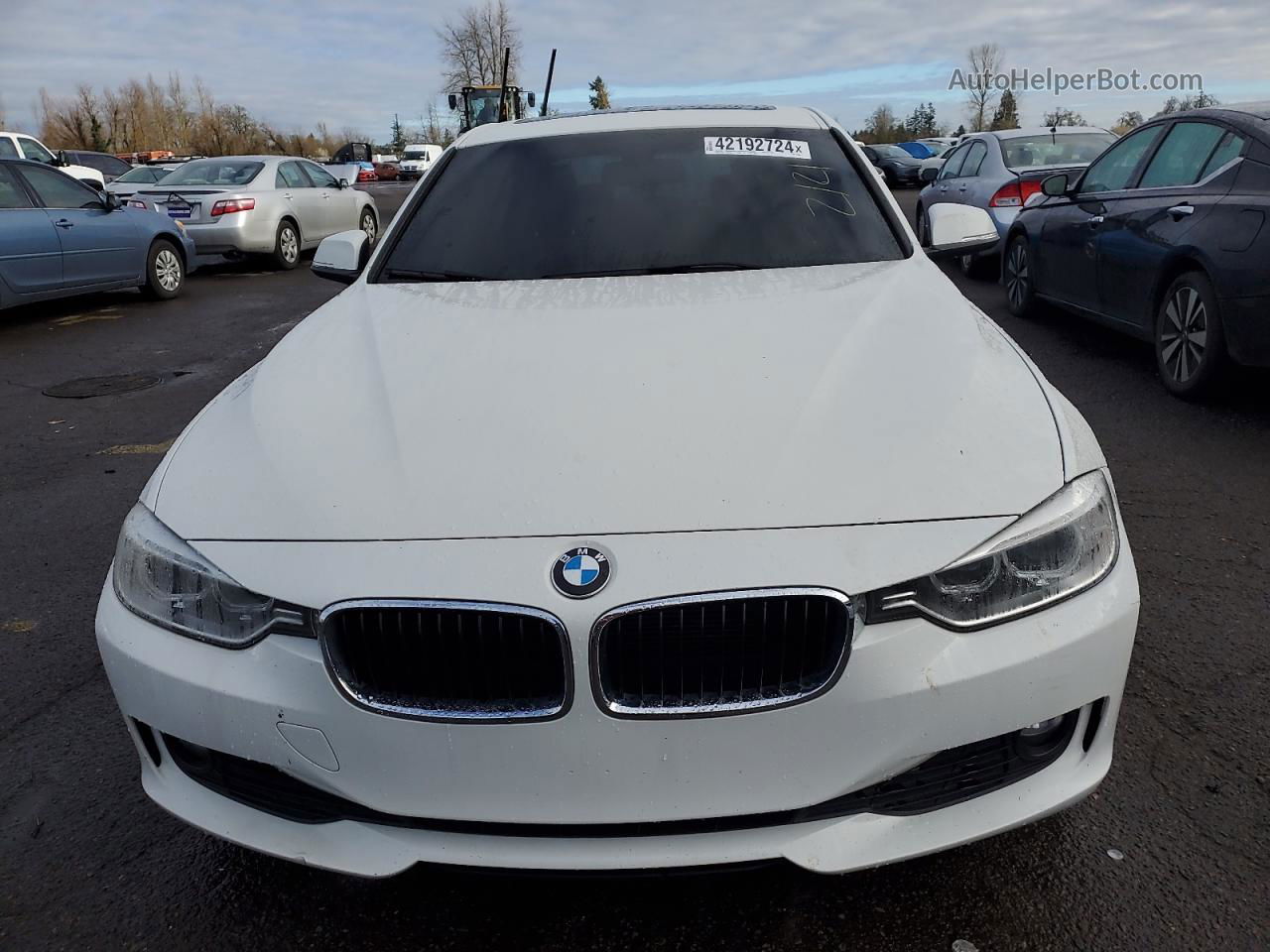 2015 Bmw 320 I Белый vin: WBA3B1C58FK141090