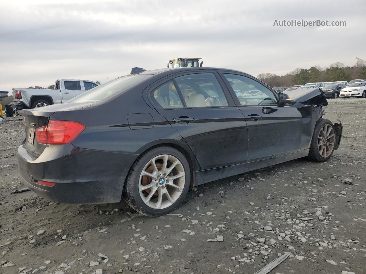 2014 Bmw 320 I Черный vin: WBA3B1C5XEK134432