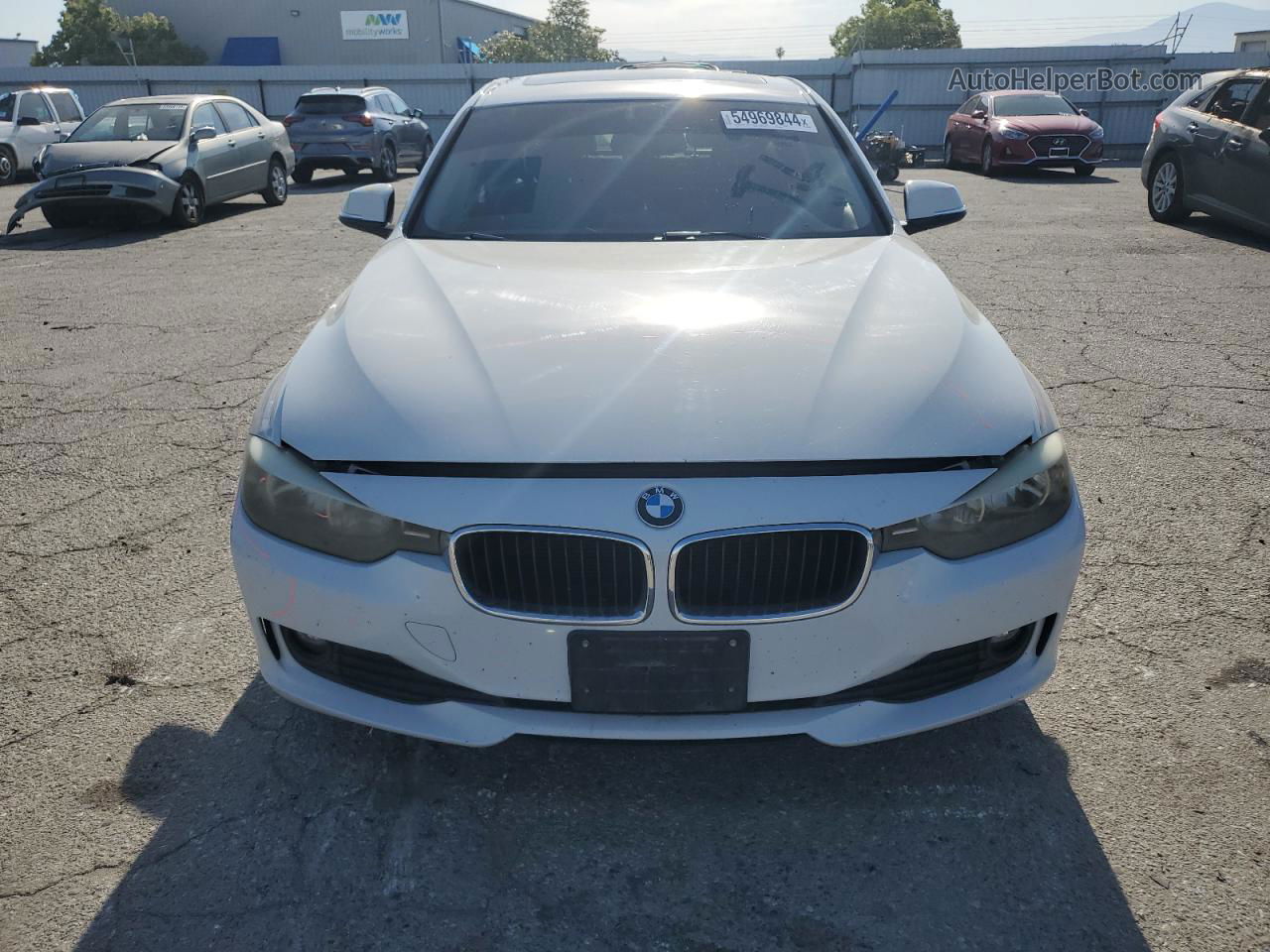 2014 Bmw 320 I White vin: WBA3B1G54ENS80155