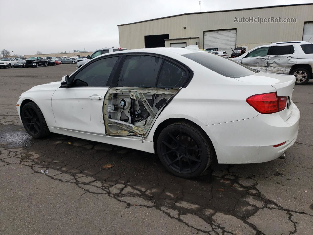 2014 Bmw 320 I White vin: WBA3B1G58ENS80241