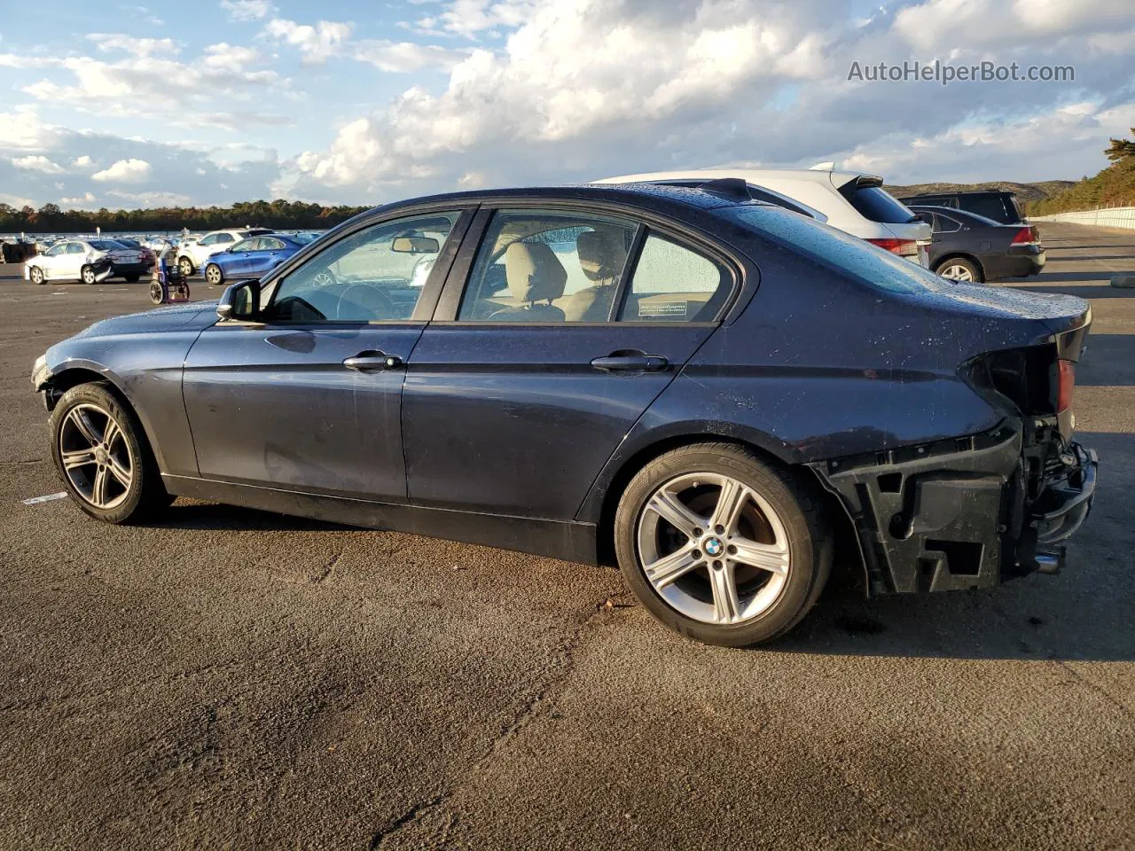 2013 Bmw 328 Xi Sulev Синий vin: WBA3B5C55DF596279