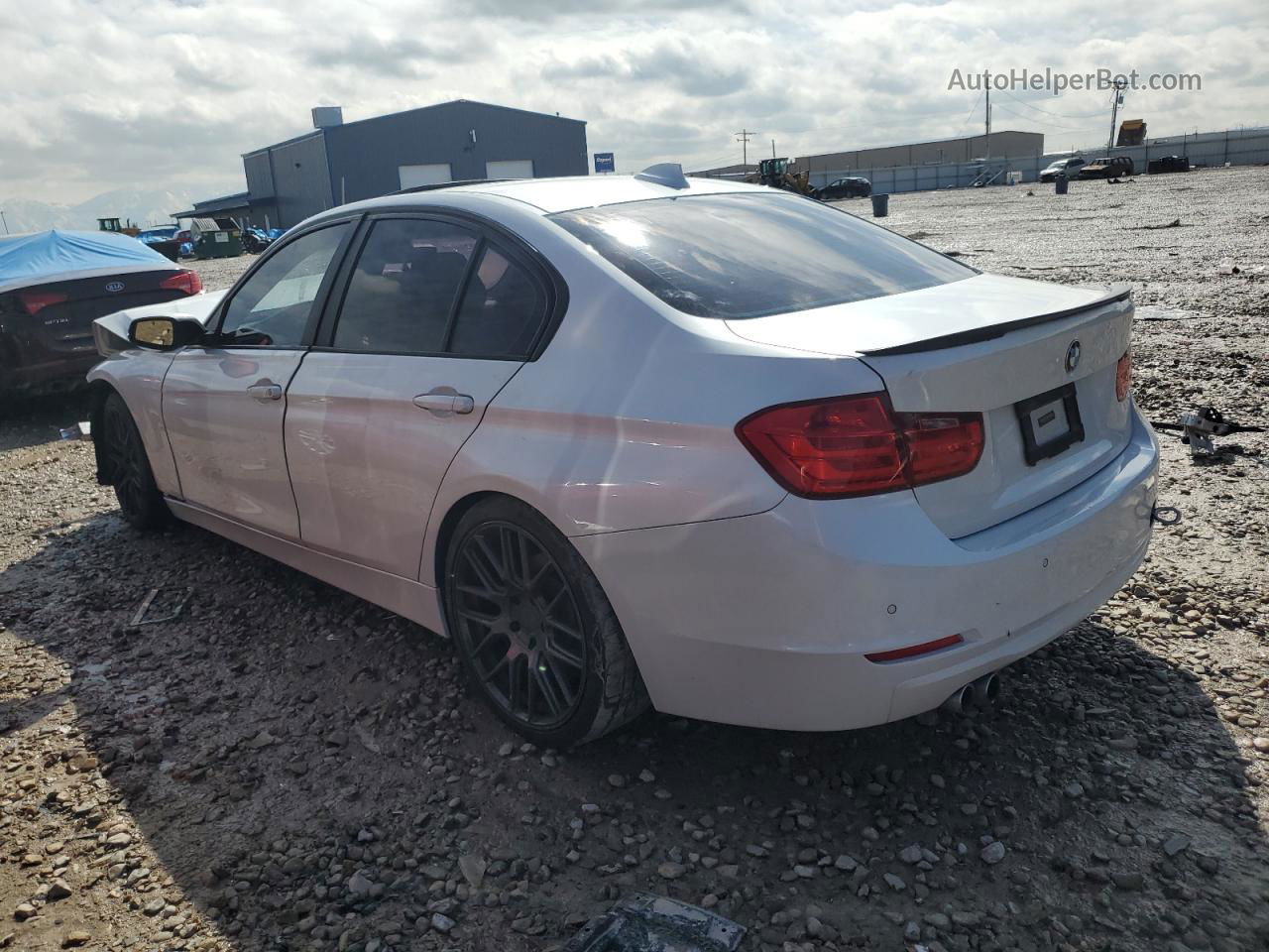 2015 Bmw 328 Xi Sulev Белый vin: WBA3B5C5XFF962482