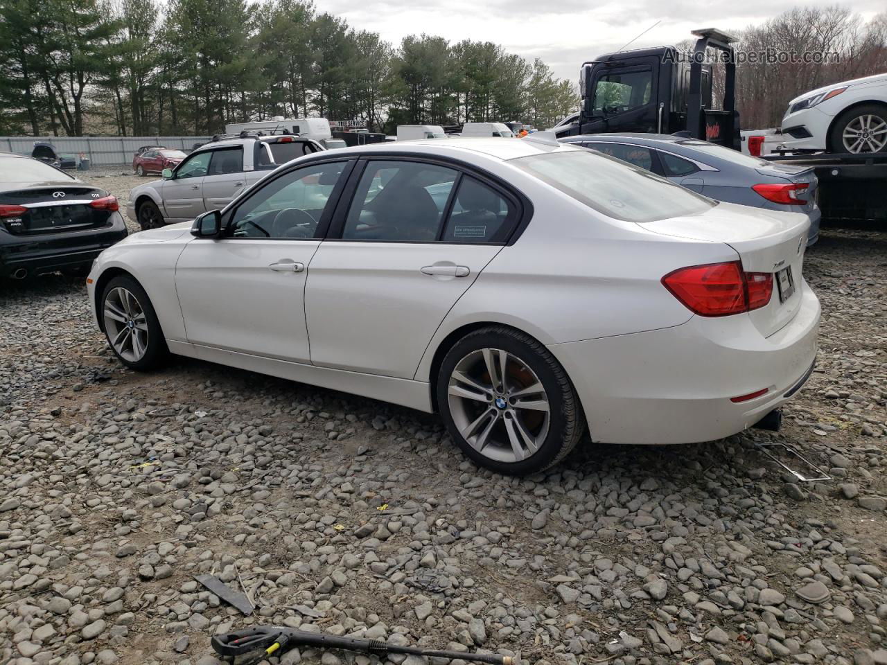 2014 Bmw 335 Xi White vin: WBA3B9G54ENR99159