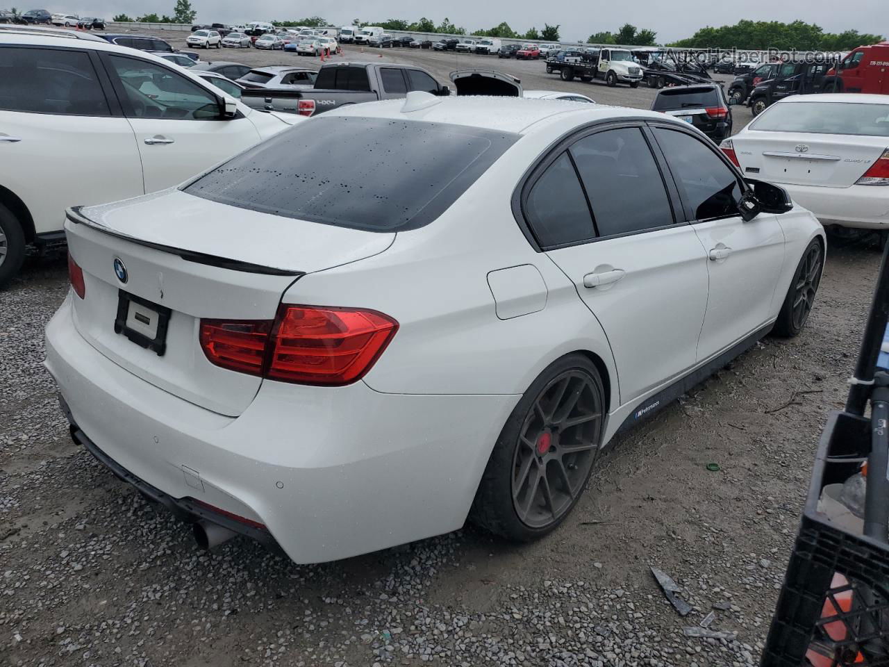 2013 Bmw 335 Xi White vin: WBA3B9G57DNR79065