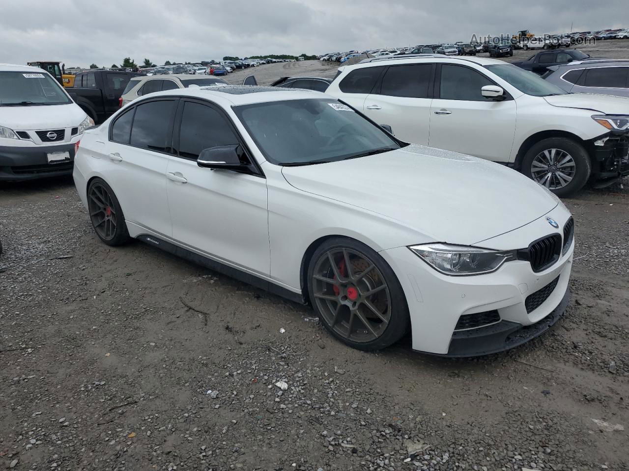 2013 Bmw 335 Xi White vin: WBA3B9G57DNR79065