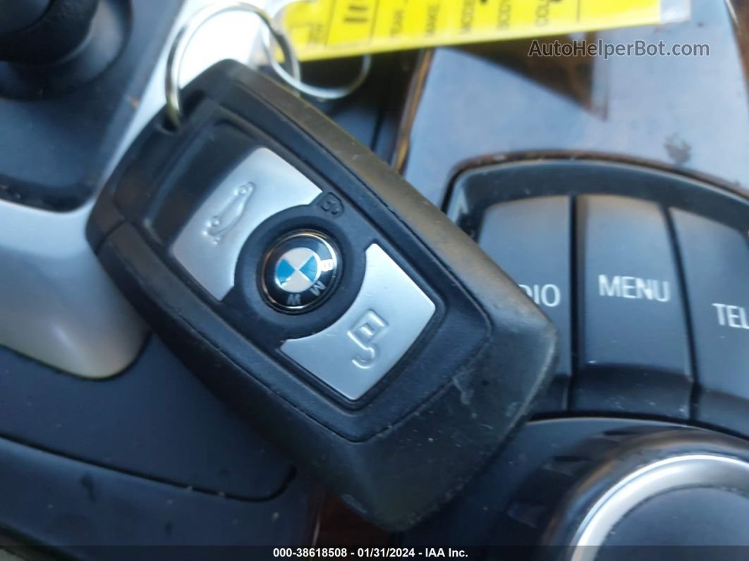 2014 Bmw 320i Xdrive Серебряный vin: WBA3C3C50EF984619