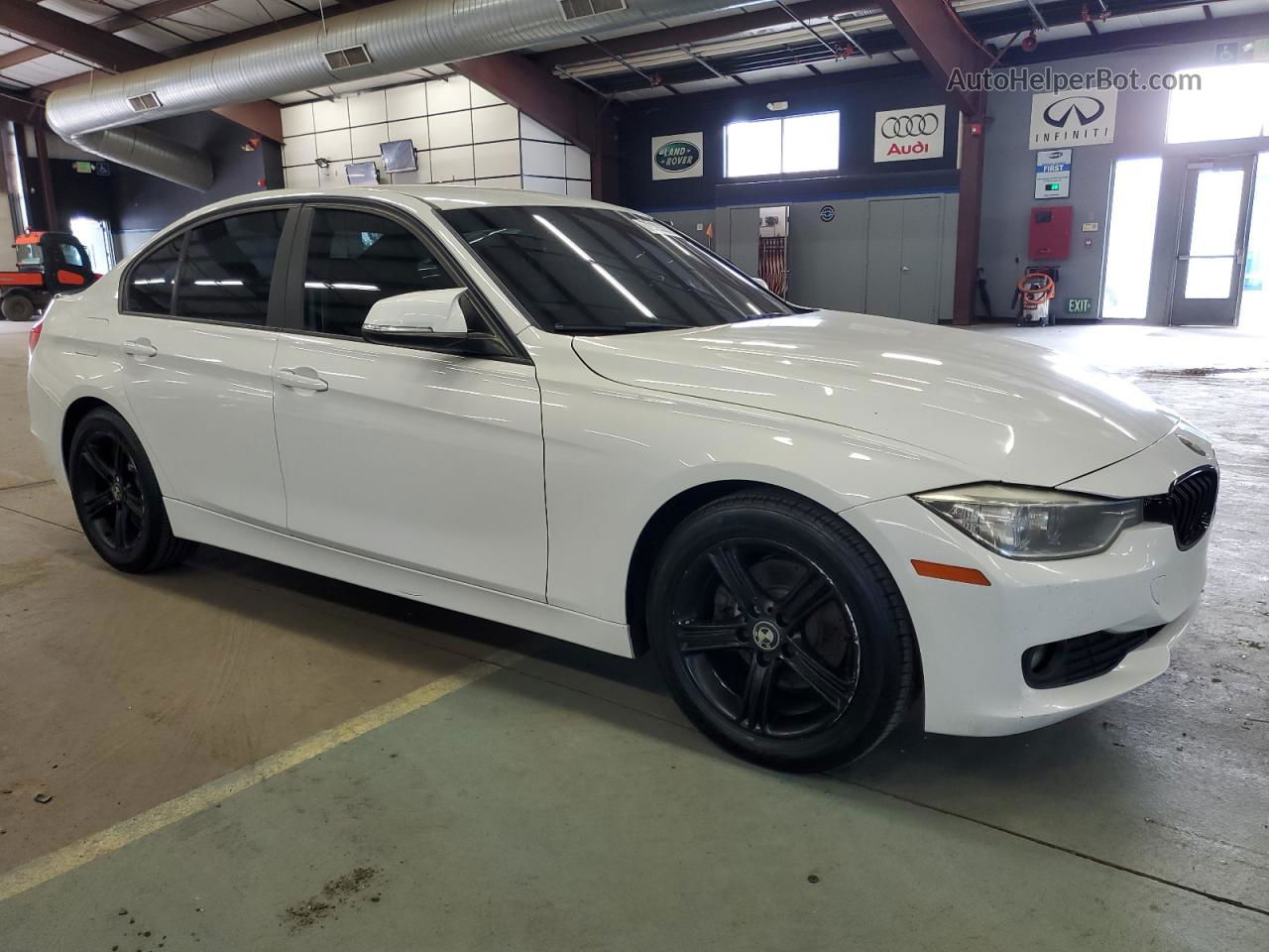 2013 Bmw 320 I Xdrive White vin: WBA3C3C55DF982900