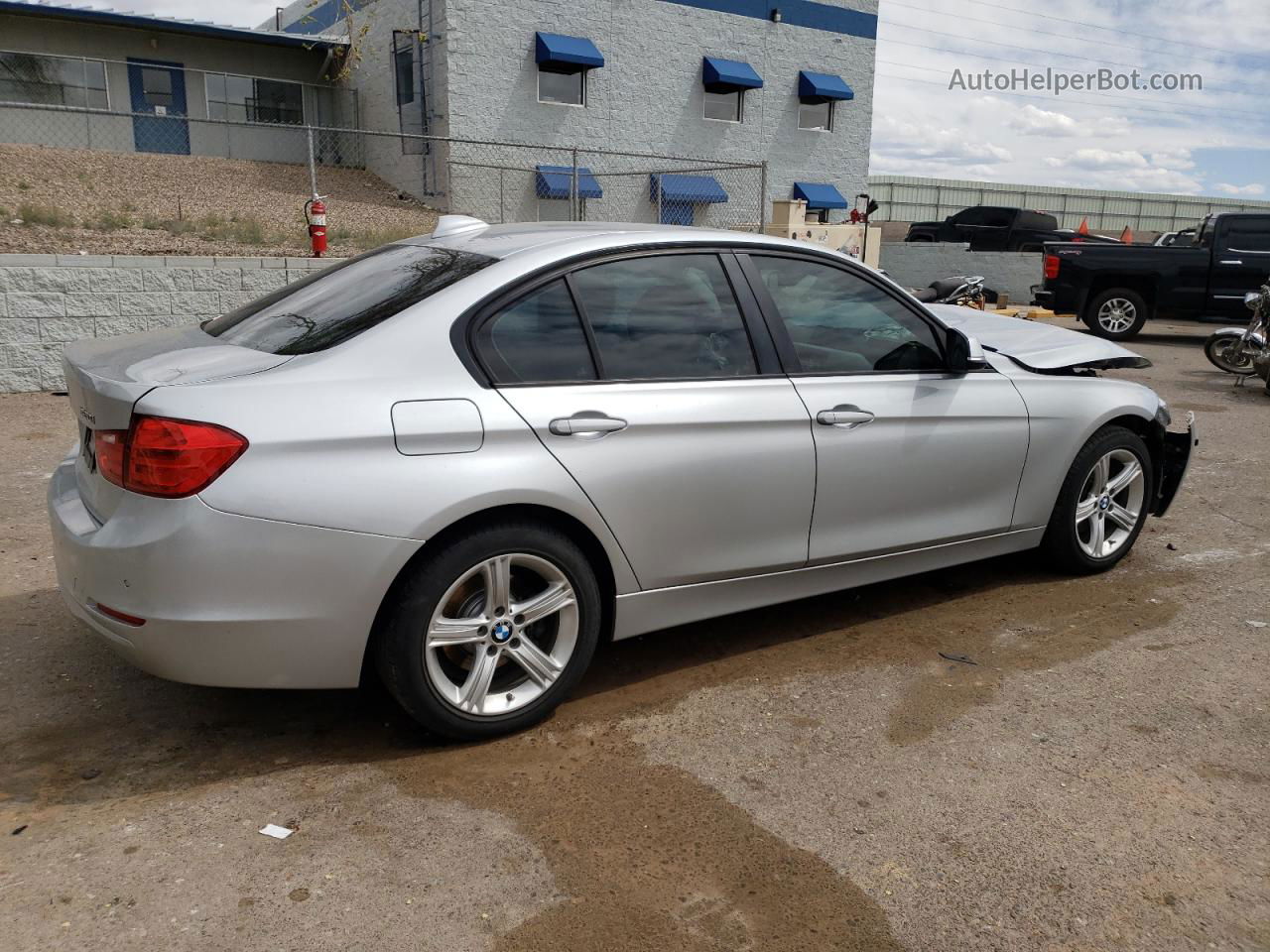 2015 Bmw 320 I Xdrive Серебряный vin: WBA3C3C56FP665141