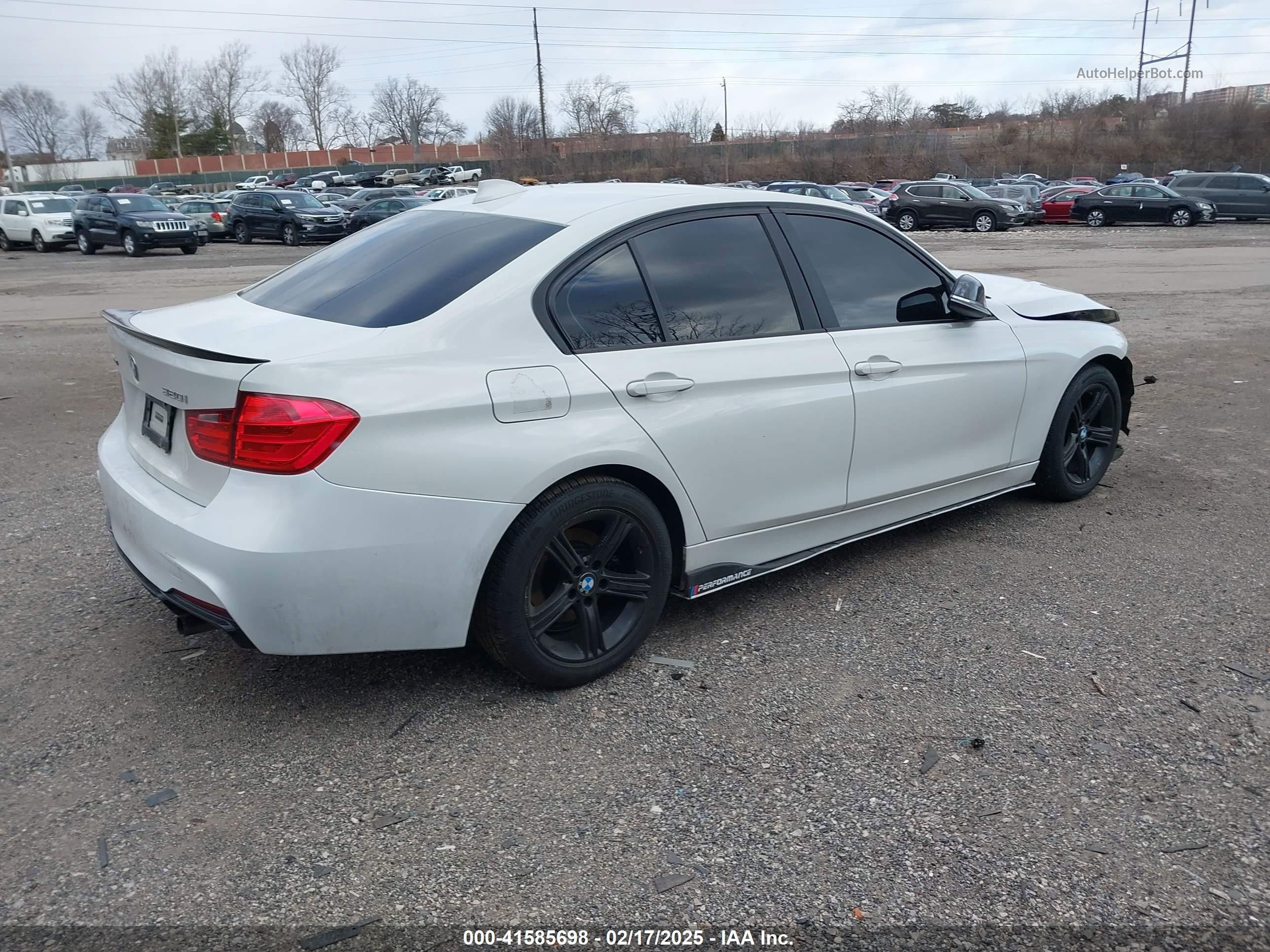 2014 Bmw 320i Xdrive White vin: WBA3C3G52ENS69356