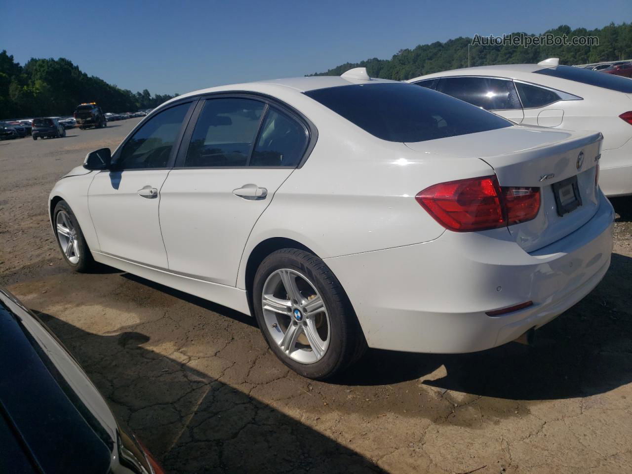 2015 Bmw 320 I Xdrive Белый vin: WBA3C3G56FNS76716