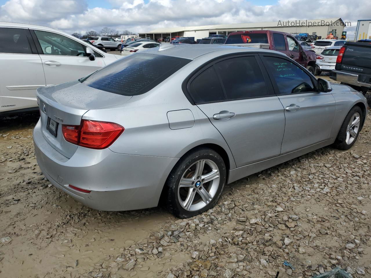 2015 Bmw 320 I Xdrive Серебряный vin: WBA3C3G57FNS73128