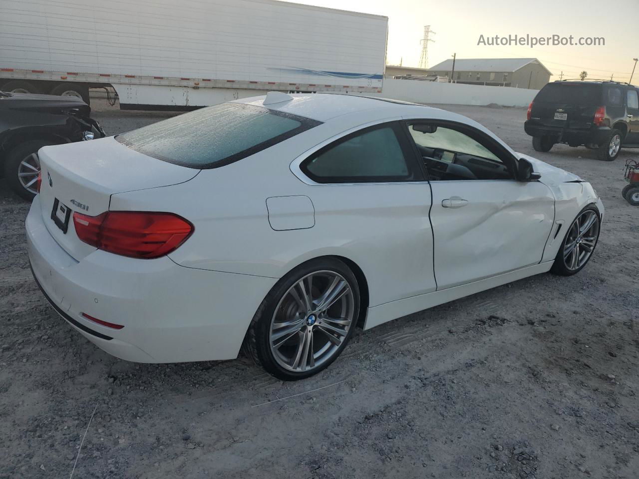 2017 Bmw 430i  White vin: WBA4R7C54HK895934