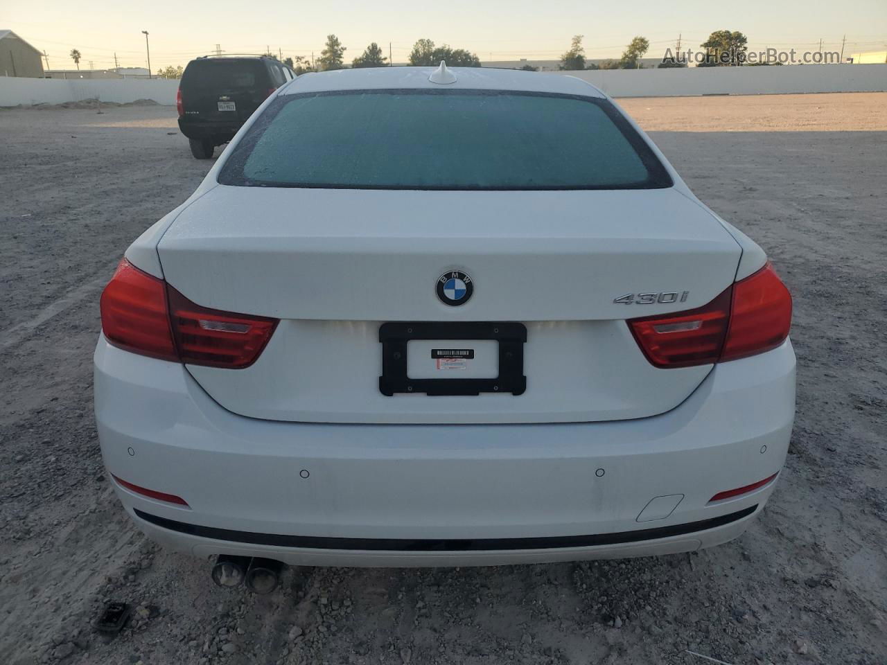 2017 Bmw 430i  White vin: WBA4R7C54HK895934