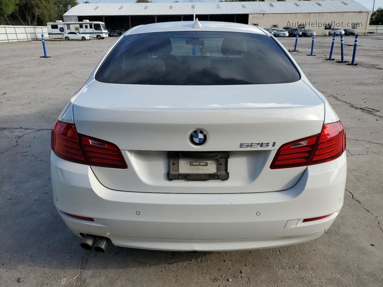 2016 Bmw 528 I White vin: WBA5A5C5XGG352475