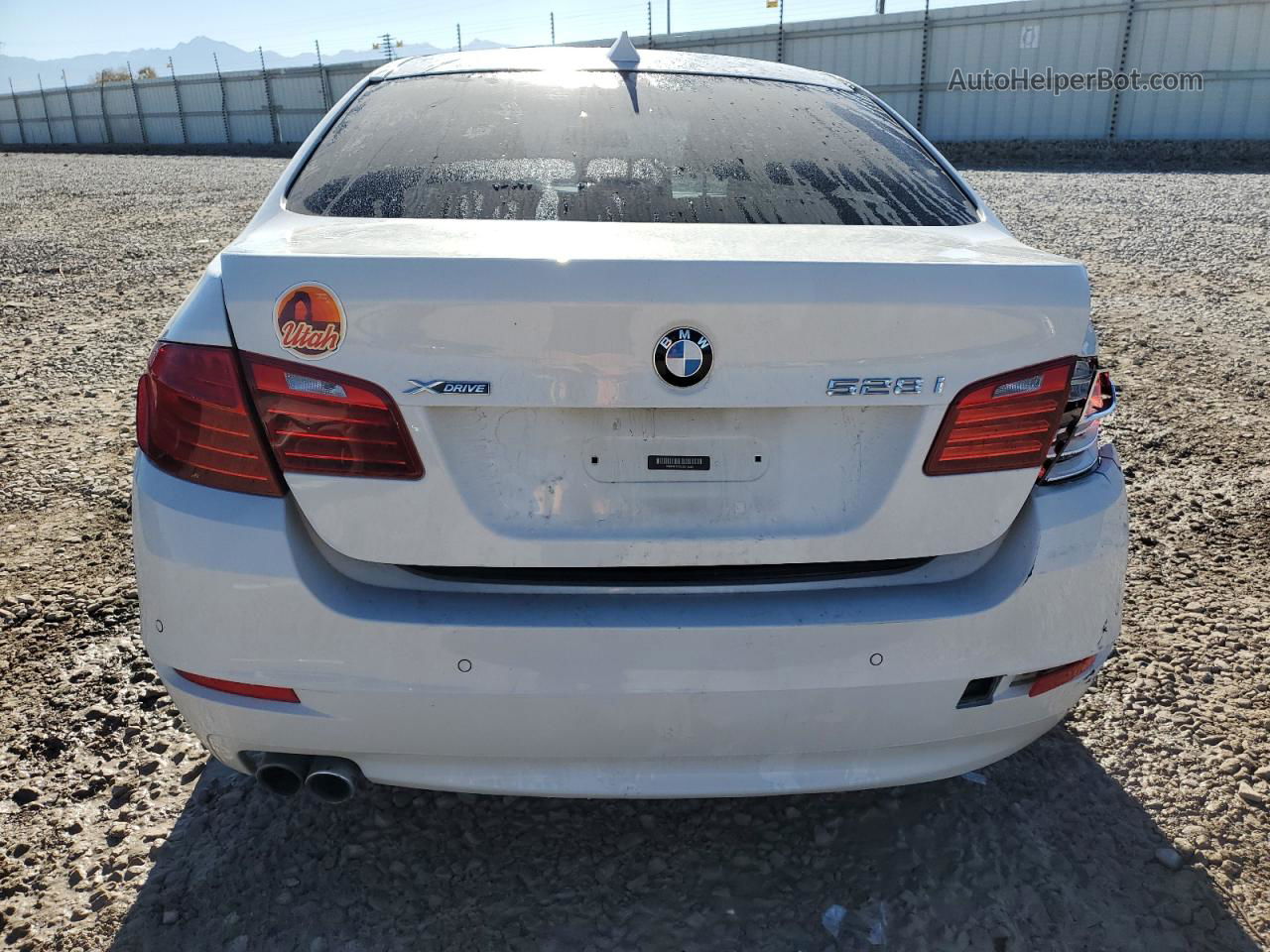 2014 Bmw 528 Xi White vin: WBA5A7C59ED219829