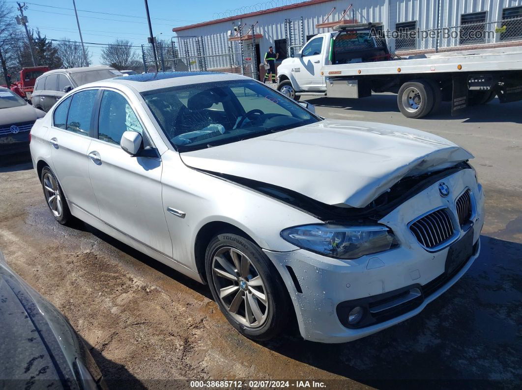 2016 Bmw 528i Xdrive White vin: WBA5A7C59GG146026